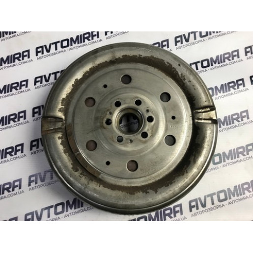Маховик VW Passat B6 2.0TDI 2005-2010 415043110